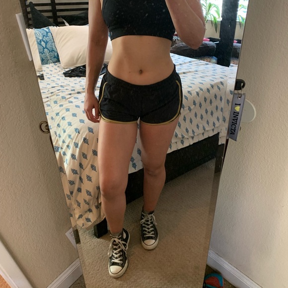 EUC Lululemon Super Squad Shorts - Picture 3 of 15